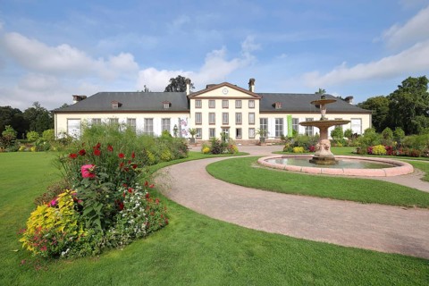 Joséphine Pavilion with bowl fountain and flower bed, Baroque garden, Parc de l'orangery, orangery