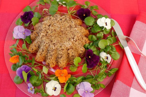 Vegetarian cuisine, chestnut roast, chestnut cake, chestnut roast, chestnut cake with hazelnuts,