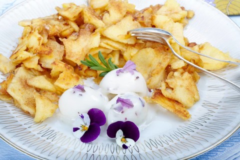 Swabian cuisine, apple crisp with lavender ice cream, served, pancake with apple, pancake,