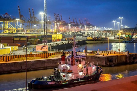 Container terminal in the seaport of Bremerhaven, Eurogate Container Terminal, Nordschleuse,