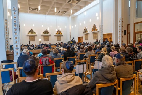 Suitcase march in Recklinghausen, for the 2nd time over 500 people walk through Recklinghausen,