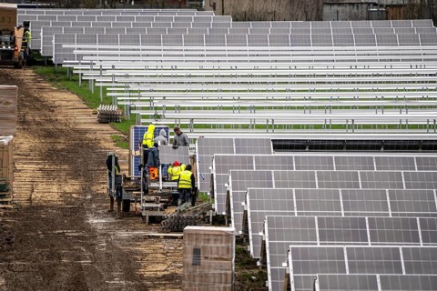 Construction of a solar park in Neukirchen-Vluyn, over 10, 000 solar modules will be installed on 4