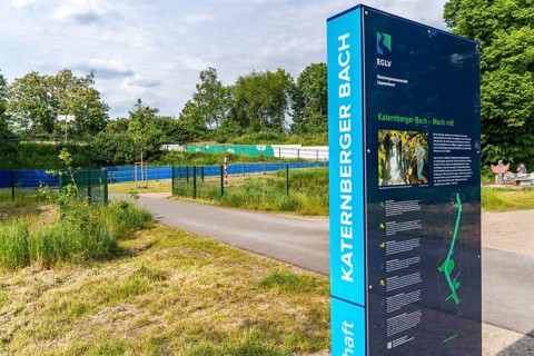 Paths, information board at the Katernberger Bach, for over 40 years the stream was piped, 1.2 km