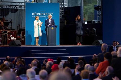Elke Büdenbender (woman of the Federal President) and Frank-Walter Steinmeier (President of the