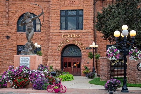 Pueblo, Colorado, A replica of Diana the Huntress outside Pueblo Union Depot. The original
