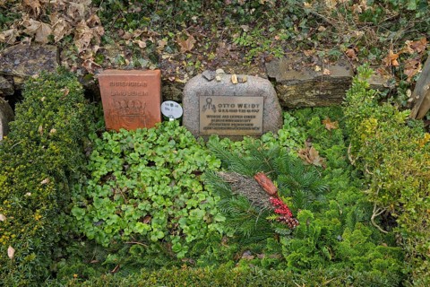 Otto Weidt, grave of honour, Zehlendorf Cemetery, Onkel-Tom-Straße, Zehlendorf, Berlin, Germany,