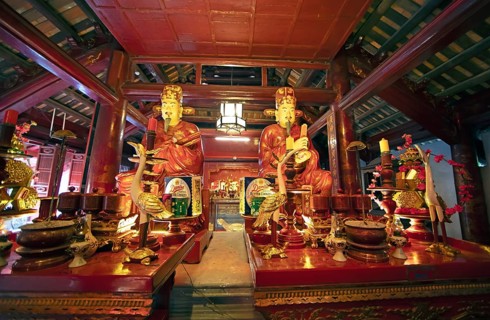 Altar in the Temple of Literature in the Old Quarter of Hanoi, Vietnam, Asia