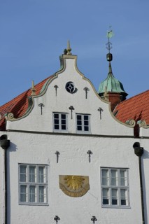Europe, Germany, Schleswig-Holstein, Ahrensburg, moated castle Ahrensburg, front facade, built
