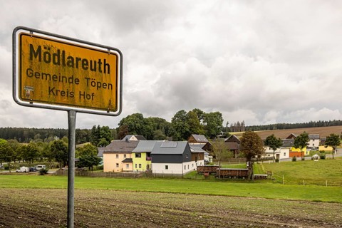 Mödlareuth, municipality with 55 inhabitants, which lies partly in the Free State of Thuringia and