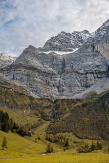 Mountain landscape in autumn, summit Eiskarlspitze, Eng, municipality Hinterriß, Karwendel