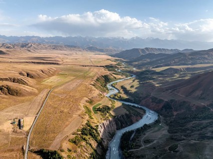 Mountain landscape with river in a narrow mountain valley in autumn, Little Naryn or Kichi-Naryn,
