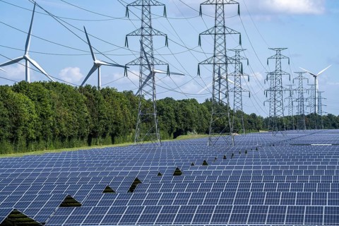 High-voltage power line route, the space underneath is used for a solar park over 5 km long, behind