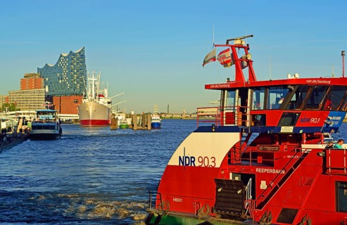 Germany, Hamburg, HafenCity, view to Elbe Philharmonic Hall, Hamburg's new concert hall, glass