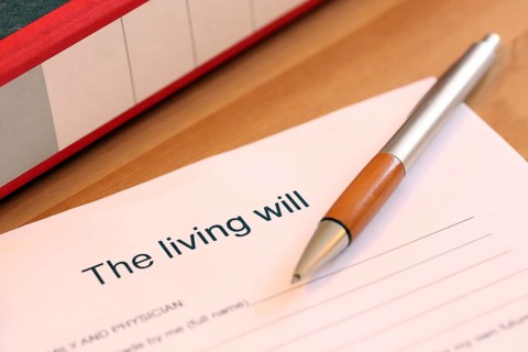 Symbolic image: Healthcare proxy, living will (English)