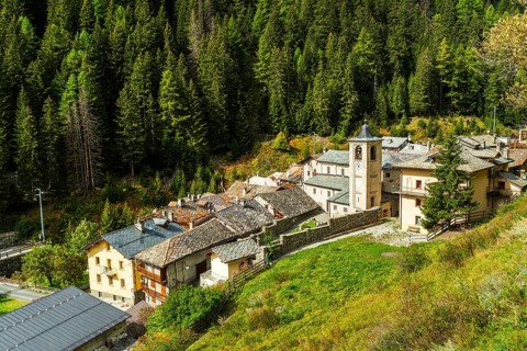 Road to border pass Great Sankt Bernhard (Col du Grand Saint-Bernard), mountain village of Bourg de