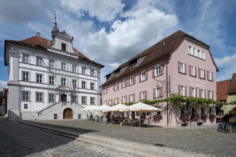Baroque town hall, inaugurated in 1716, Marktplatz 1, Iphofen, Lower Franconia, Bavaria, Germany,