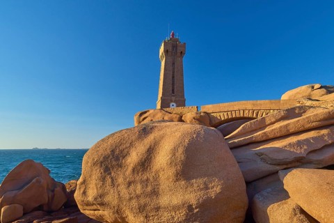Lighthouse, Phare de Mean Ruz or Phare de Ploumanach, Ploumanach, Cote De Granit Rose, Departement