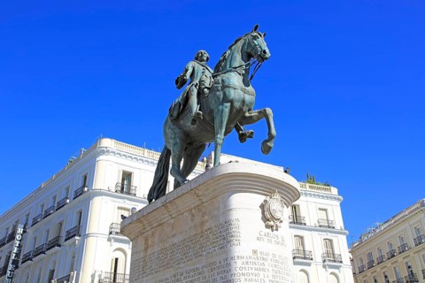 Equestrian statue King Carlos III, Plaza de la Puerta del Sol, Madrid city centre, Spain, Europe
