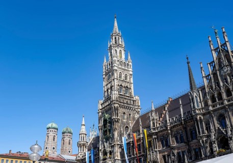 New Town Hall with St Mary's Column and church towers of the Church of Our Lady, Marienplatz,