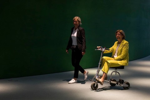 Malu Dreyer (Minister President of Rhineland-Palatinate, SPD) with electric car after the