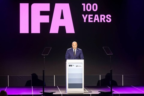 Leif-Erik Lindner, Managing Director of IFA Management GmbH speaks at the opening gala for 100
