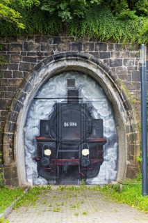 Schwarzenberg/Erzgeb. is a large district town in the Erzgebirge district of Saxony. Built in the
