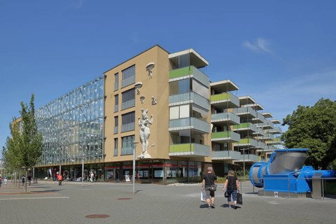 Sculpture Battle for Europe by Peter Lenk 2013, modern building, Radolfzell, Untersee, Lake