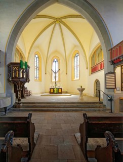Pulpit, altar, crucifix and baptismal font, late Gothic Protestant-Lutheran town church of St