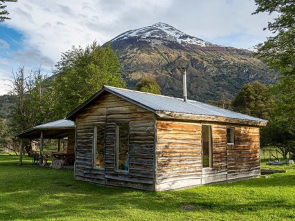 Guesthouse at refugio Rio Nadis, farm with sheep, horses and touristic services, Patagonia, Chile,