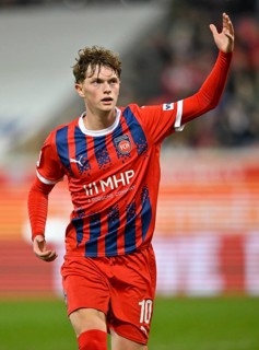 Paul Wanner 1. FC Heidenheim 1846 FCH (10) Gesture Gesture Voith-Arena, Heidenheim,