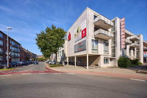 Building of the Niederrheinische Sparkasse RheinLippe head office on Bismarckstraße in Wesel, Lower