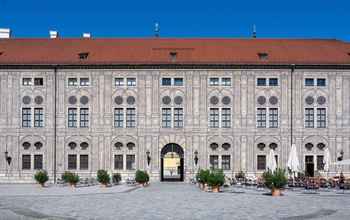 Facade and Tor tor in the Kaiserhof, inner courtyard of the Munich Residence, Munich, Upper