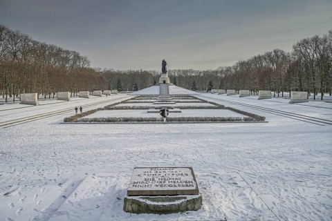 Soviet Memorial, Winter, Treptower Park, Treptow, Treptow-Köpenick, Berlin, Germany, Europe