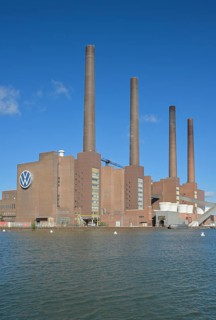 VW power station, Mittelland Canal, Wolfsburg, Lower Saxony, Germany, Europe