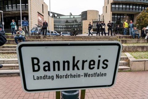 A circle around the state parliament in Düsseldorf, during a demonstration of the alliance