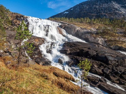 Waterfall Nyastolfossen, valley Husedal near Kinsarvik at the Hardangerfjord, Norway, Europe