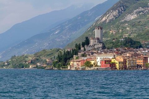 View of Malcesine with the Scaligero Castle, Malcesine, Province of Verona, Veneto, Italy, Europe
