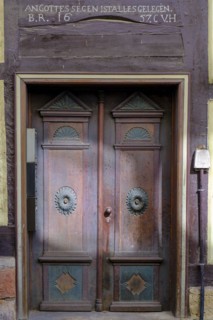Colourful door, half-timbered, Hannoversch Münden, Hann. Münden, Lower Saxony, Germany, Europe
