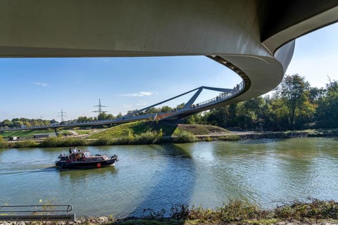 New bridge over the Rhine-Herne Canal and the Emscher, leap over the Emscher, bicycle and