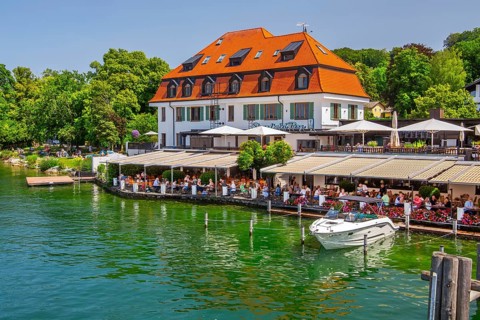 Waterfront with restaurant terrace of the Strandhotel, Berg, Lake Starnberg, Bavarian Alpine