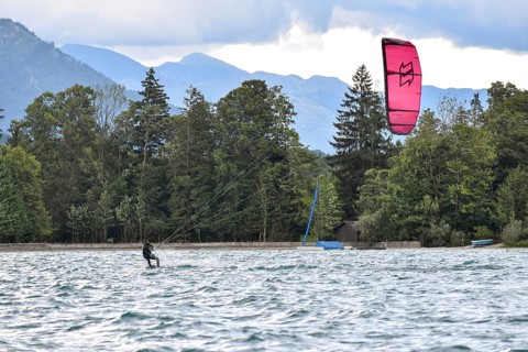 Kitesurfer on the Wolfgangsee, Salzkammergut, Austria, Europe