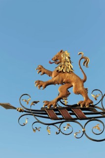 Inn sign Goldener Löwe, historic old town, Bad Waldsee, Upper Swabia, Baden-Württemberg, Germany,