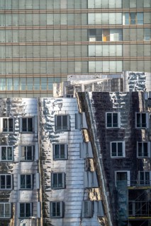 Düsseldorf Media Harbour, Gehry buildings, facade of the Stadttor building, North Rhine-Westphalia,