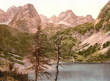 The Seebensee south of Ehrwald in the Mieminger Mountains, Tyrol, formerly Austria-Hungary, today