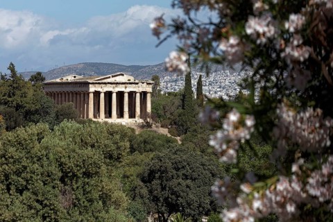 View of the temple of Hephaestus, god of blacksmithing, Theseion, Agora, Athens, Greece, Europe