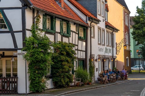Old village of Westerholt, listed district of Herten Westerholt, over 60 old, well-renovated