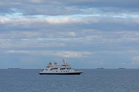 Ferry off Hallig Langeneß, North Frisia, Schleswig-Holstein, Germany, Europe