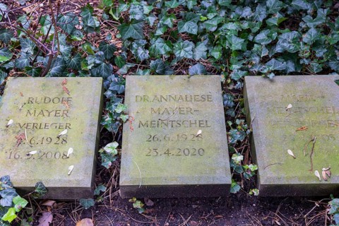 The Loschwitz cemetery is the second burial ground in Dresden's Loschwitz district that is still in