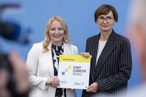 Bettina Stark-Watzinger (FDP), Federal Minister of Education and Research, and Christine