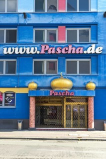 The first high-rise brothel in Europe, the Pascha, now insolvent, Hornstraße in Neuehrenfeld,